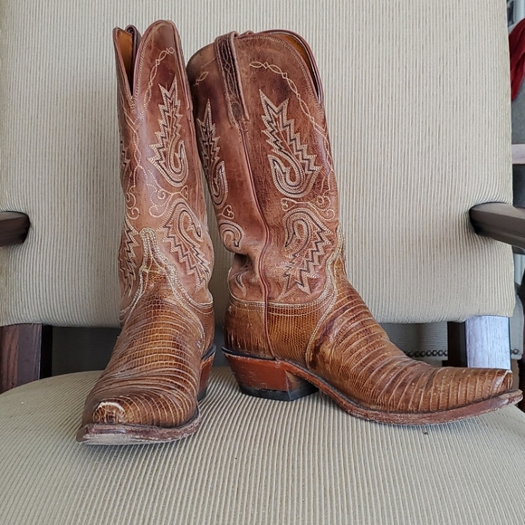 lucchese 1883 lizard boots
